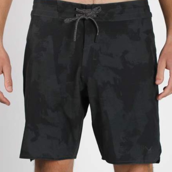 Imperial Motion Boardshorts - NWT - Picture 1 of 2